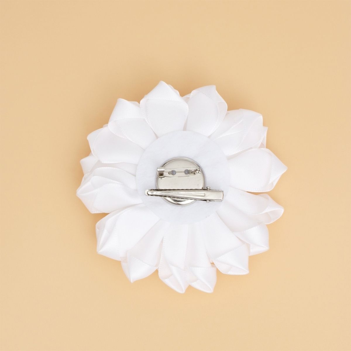 Brooch White Flower Pearl Clip and Pin for Women