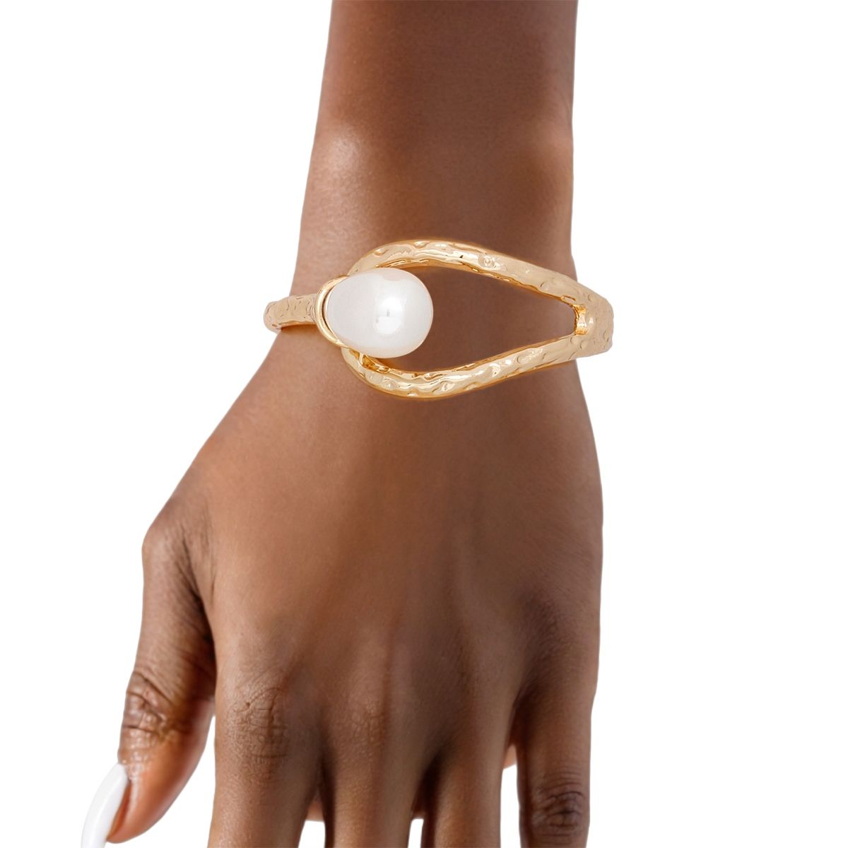 Cuff Teardrop Cream Pearl Gold Hinge Bracelet