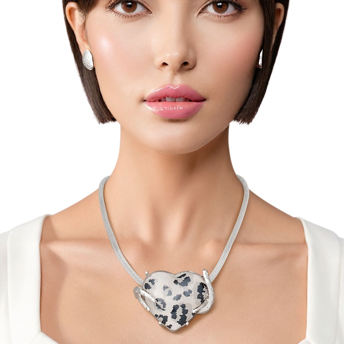 Pendant Leopard Heart Silver Mesh Chain Necklace