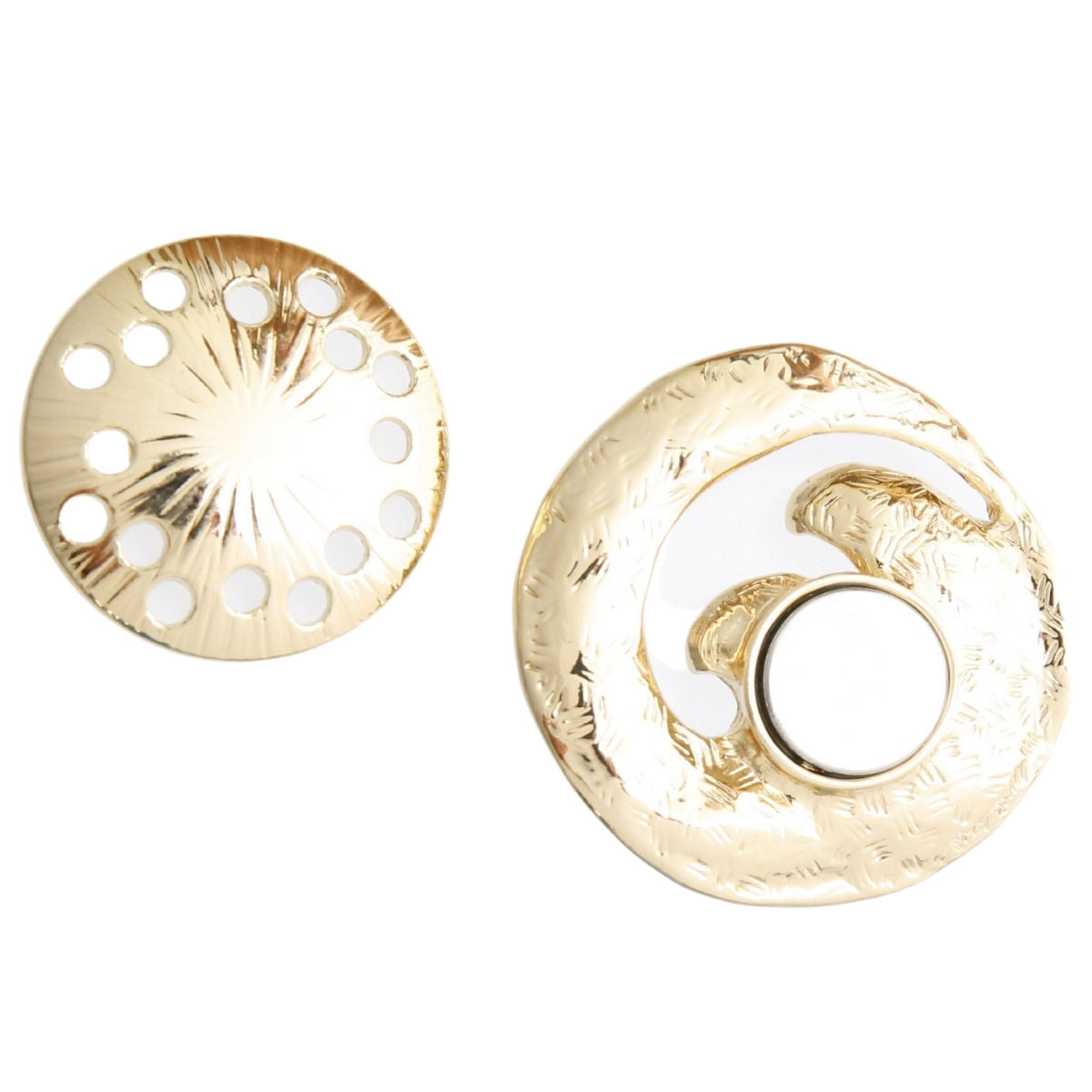 Gold Wave Magnetic Brooch